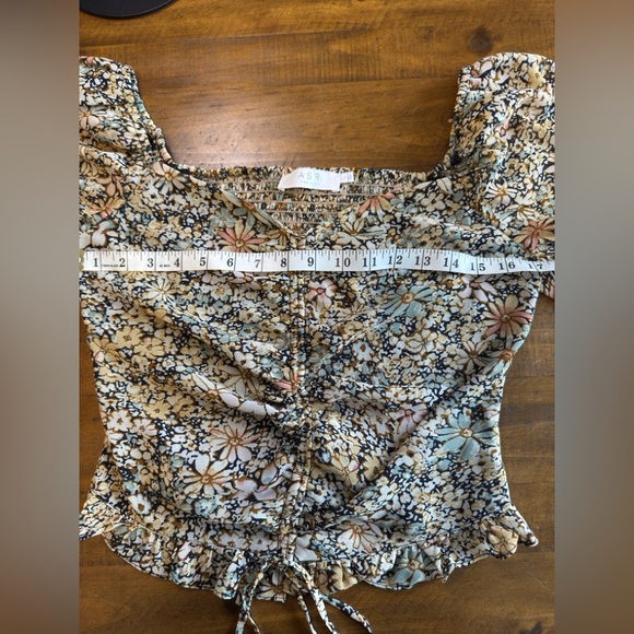 Floral Ruched Sweetheart Neck Top - Picture 5 of 5